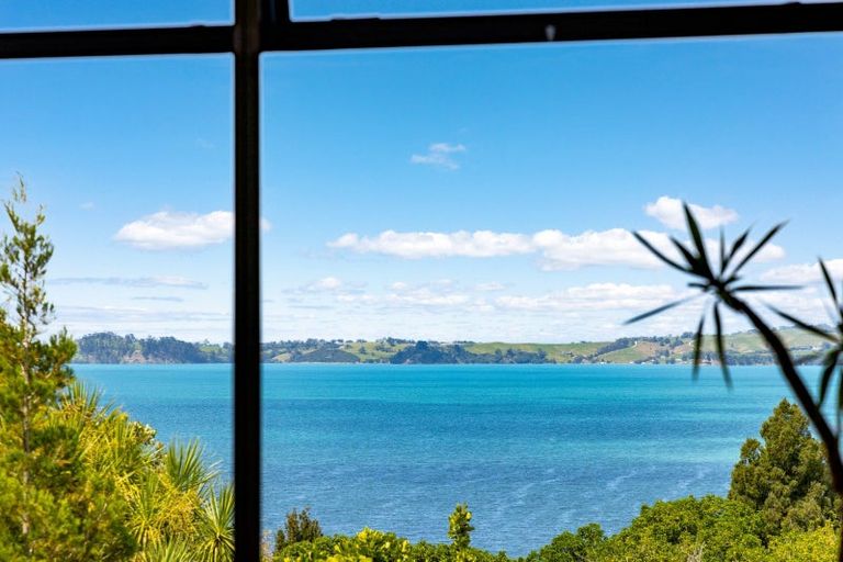 Photo of property in 11 Clinton Road, Tawharanui Peninsula, Warkworth, 0986