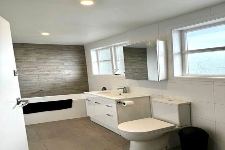 Photo of property in 11a Wellesley Road, Mangere Bridge, Auckland, 2022