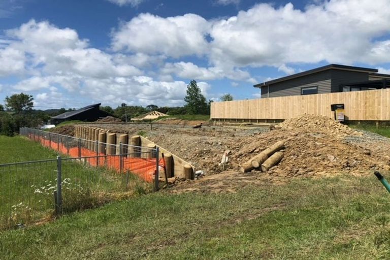 Photo of property in 68 Weka Street, Mangawhai, 0505