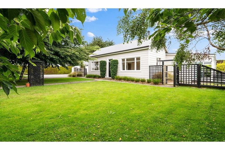 Photo of property in 812 Ryal Bush Wallacetown Road, Wallacetown, Invercargill, 9874