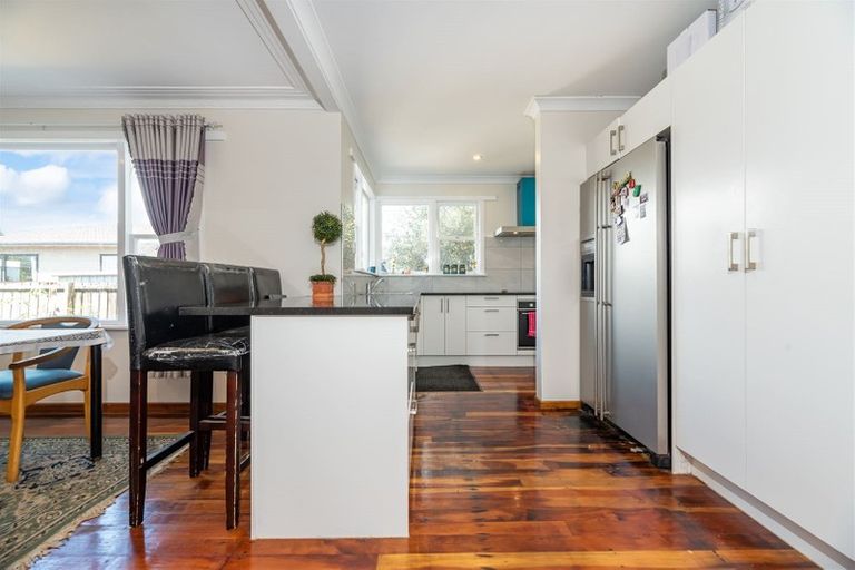 Photo of property in 2a Colin Street, Mangere, Auckland, 2022