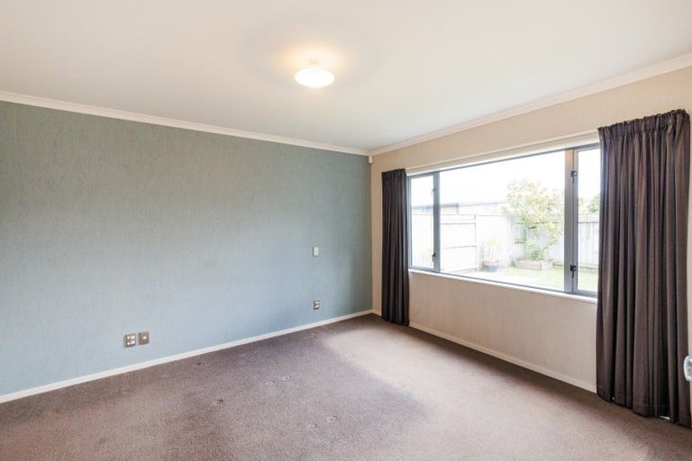 Photo of property in 3a Angelina Way, Kelvin Grove, Palmerston North, 4414
