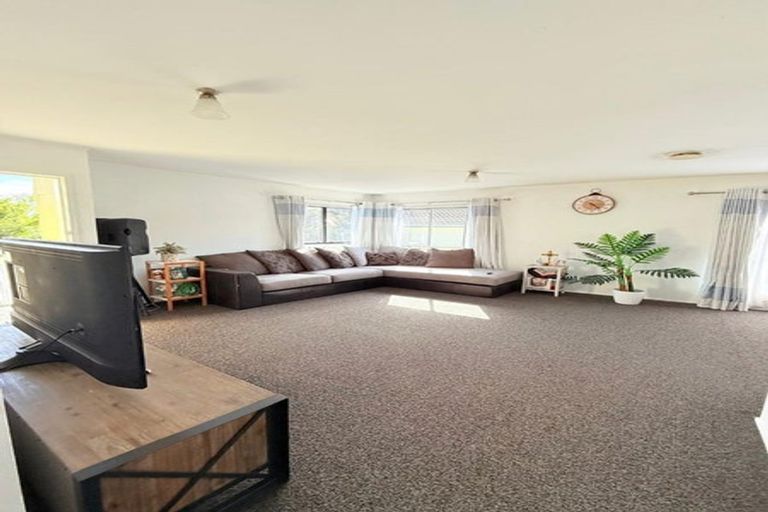 Photo of property in 2/159a Manuka Road, Bayview, Auckland, 0629
