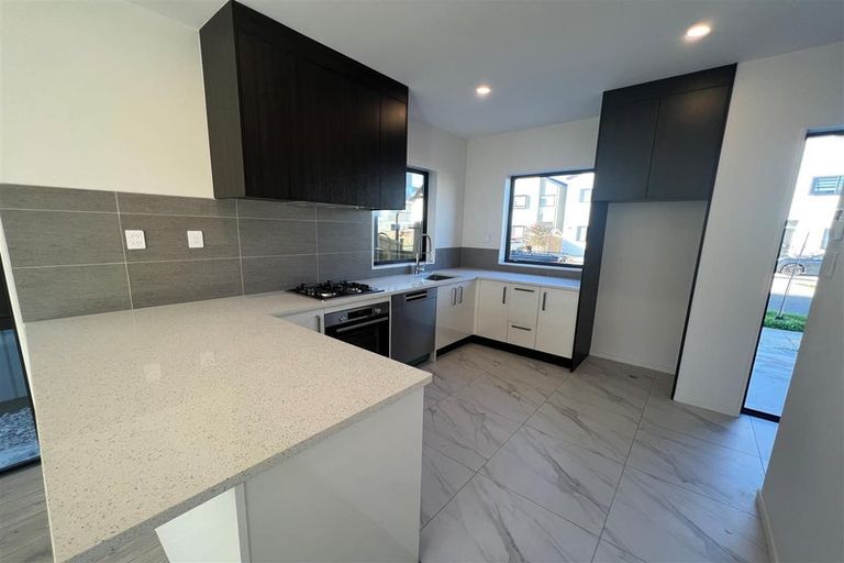 Photo of property in 51 Kairakau Street, Papakura, 2110