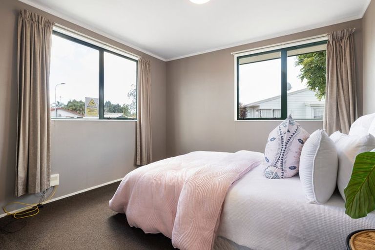 Photo of property in 16 Myrlene Place, Nawton, Hamilton, 3200