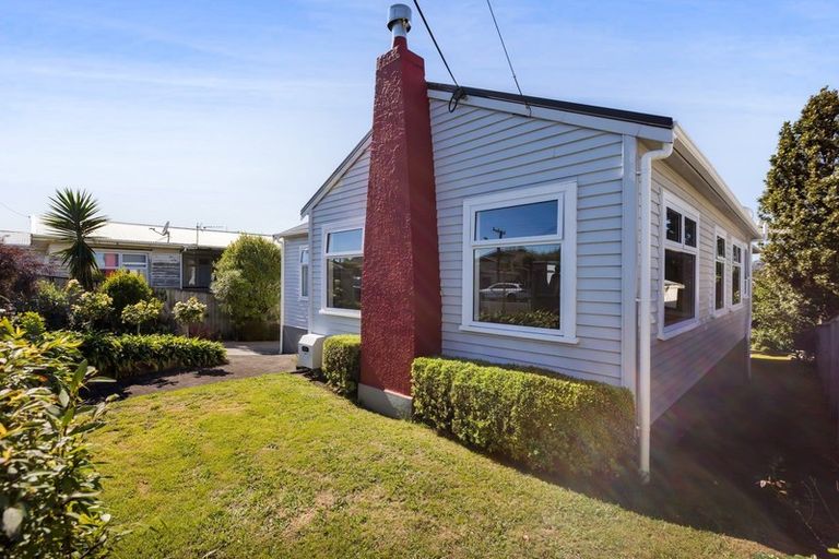 Photo of property in 24 Ngaio Street, Strandon, New Plymouth, 4312
