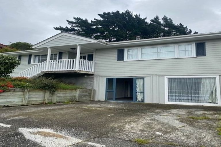 Photo of property in 34 Westhaven Drive, Tawa, Wellington, 5028