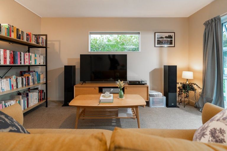 Photo of property in 33 Delhi Crescent, Khandallah, Wellington, 6035