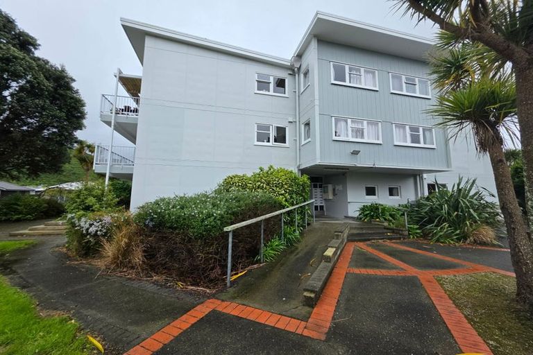 Photo of property in 95 Farmer Crescent, Taita, Lower Hutt, 5011