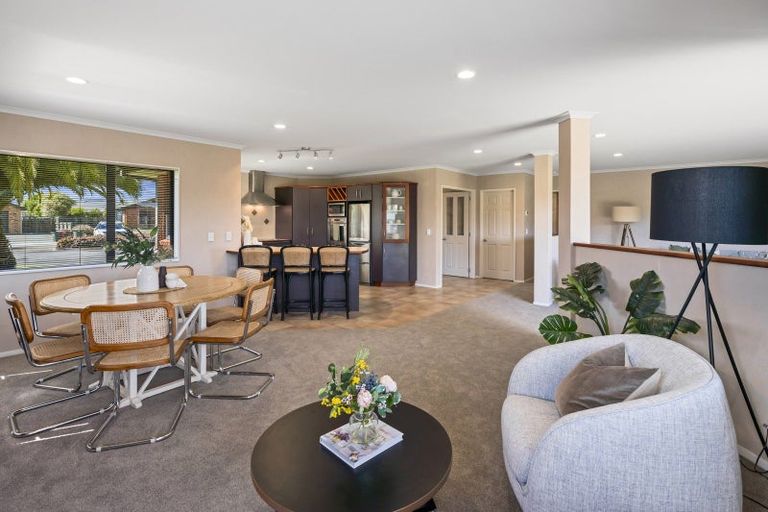 Photo of property in 15 Frame Place, Owhata, Rotorua, 3010