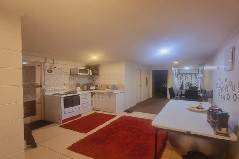 Photo of property in 330 Swanson Road, Ranui, Auckland, 0612