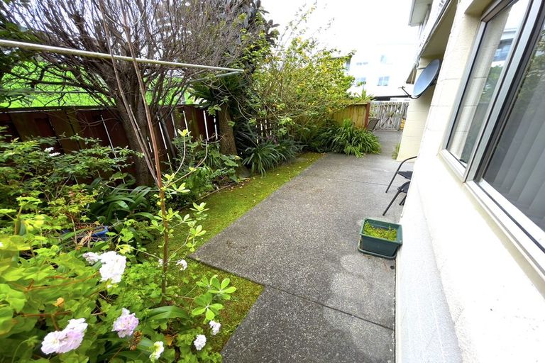 Photo of property in 4/773 Beach Road, Browns Bay, Auckland, 0630