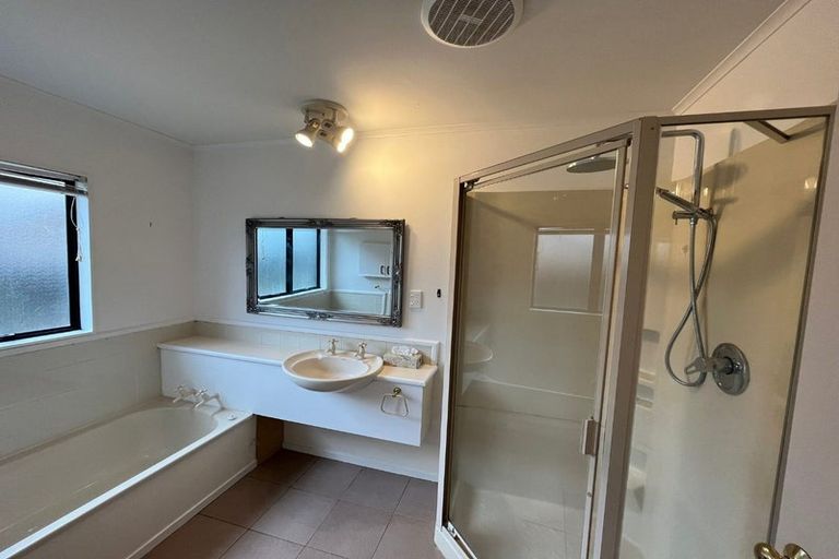 Photo of property in 2/16 Nogat Avenue, Papatoetoe, Auckland, 2024