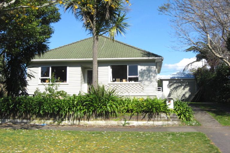 Photo of property in 20 Kaimata Street, Brooklands, New Plymouth, 4310