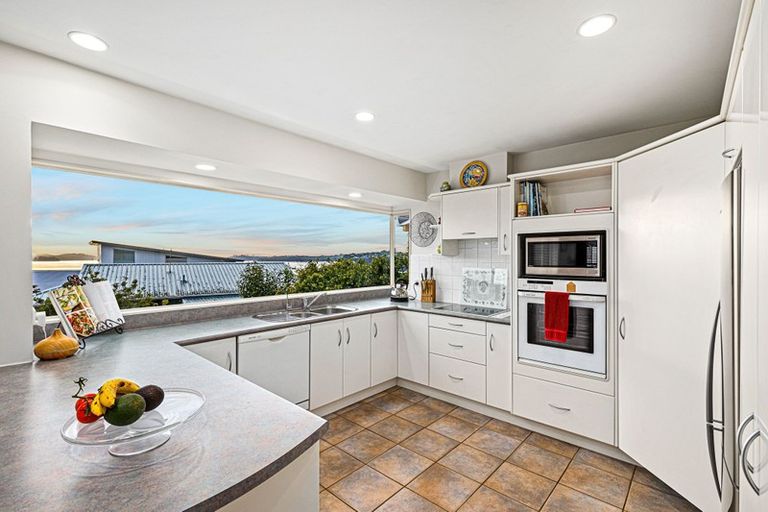 Photo of property in 30 Tamatea Drive, Snells Beach, 0920