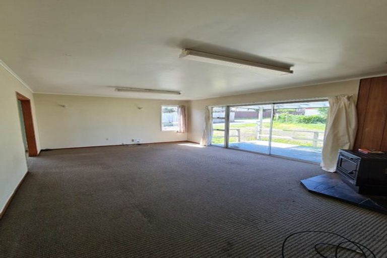 Photo of property in 583 Massey Road, Mangere, Auckland, 2022