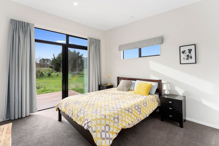 Photo of property in 22 Kristin Place, Manakau, Levin, 5573