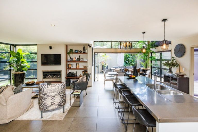 Photo of property in 143 Victoria Avenue, Hokowhitu, Palmerston North, 4410