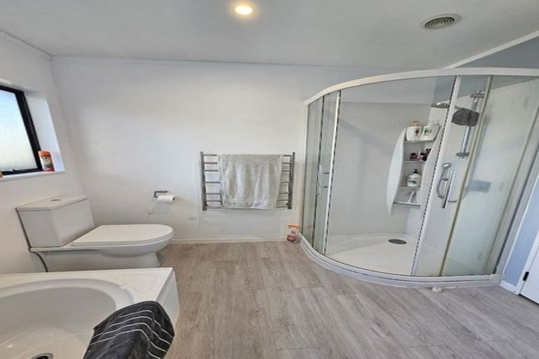 Photo of property in 19b Aorangi Road, Paraparaumu, 5032