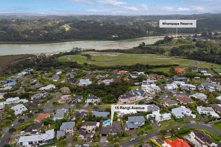 Photo of property in 15 Rangi Avenue, Schnapper Rock, Auckland, 0632