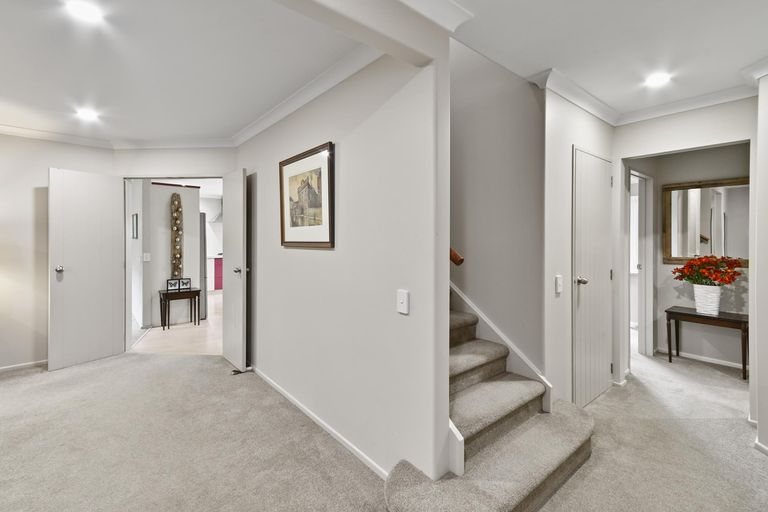 Photo of property in 12 Phoenicia Court, The Gardens, Auckland, 2105