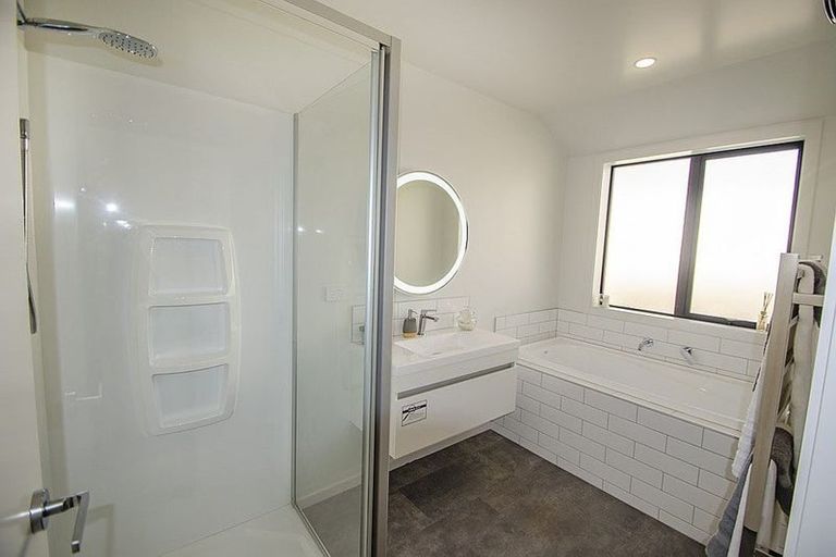 Photo of property in 13 Phoenix Place, Cromwell, 9310