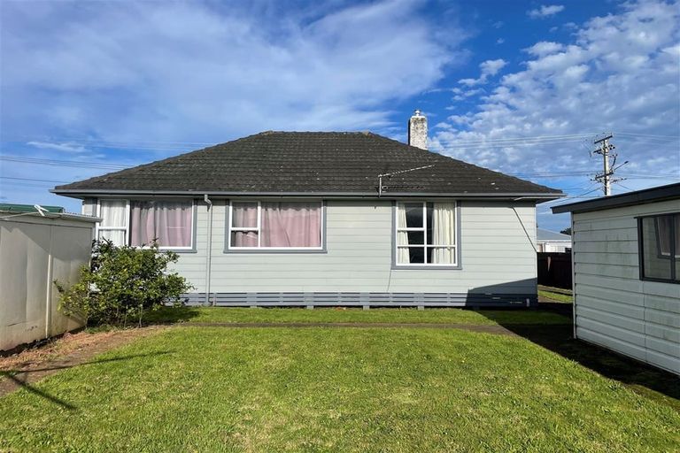 Photo of property in 160 Glover Road, Hawera, 4610
