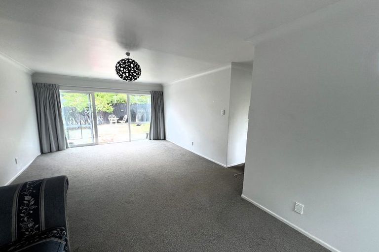 Photo of property in 2/41 Bowhill Road, New Brighton, Christchurch, 8083