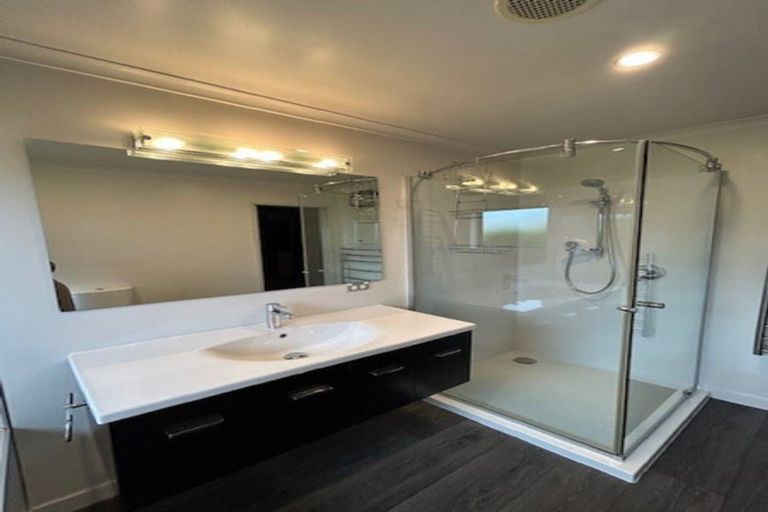 Photo of property in 6 Ash Avenue, Albert Town, Wanaka, 9305