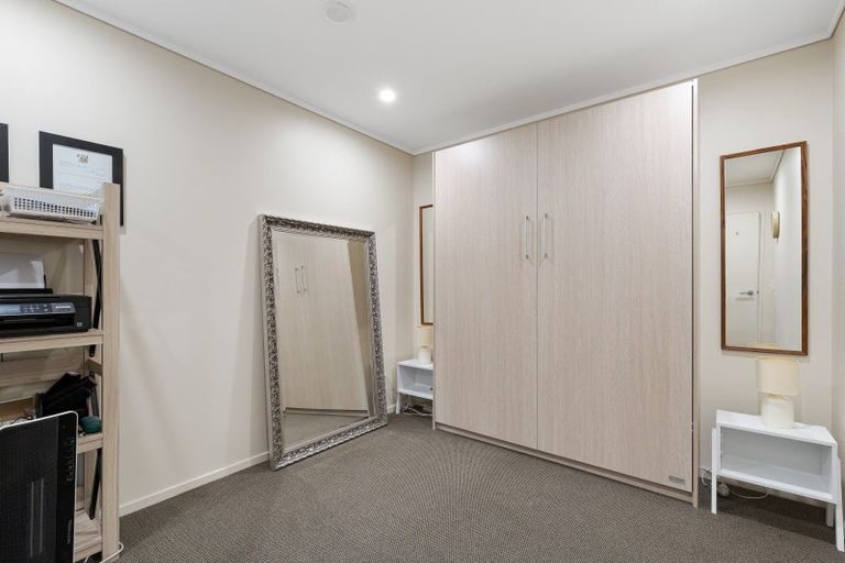 Photo of property in 15/72a Devonport Road, Tauranga, 3110