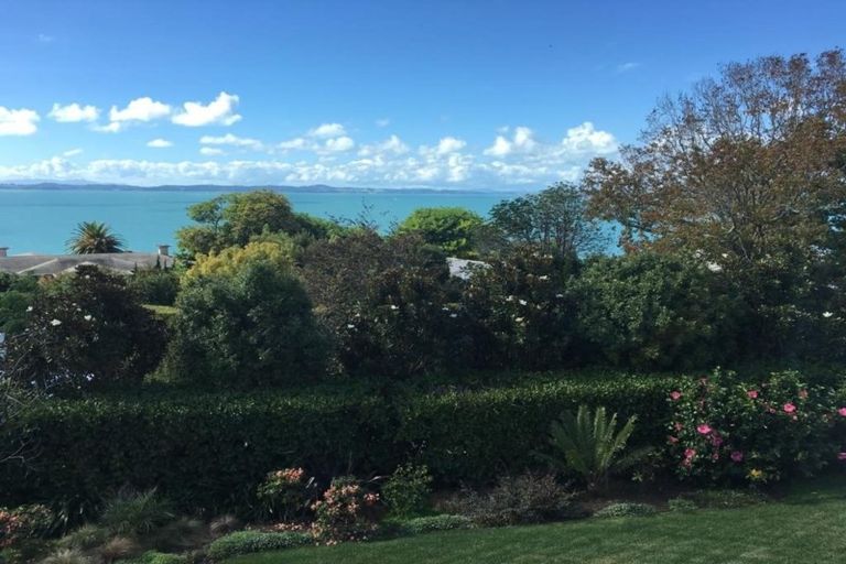 Photo of property in 1a Burford Place, Mellons Bay, Auckland, 2014