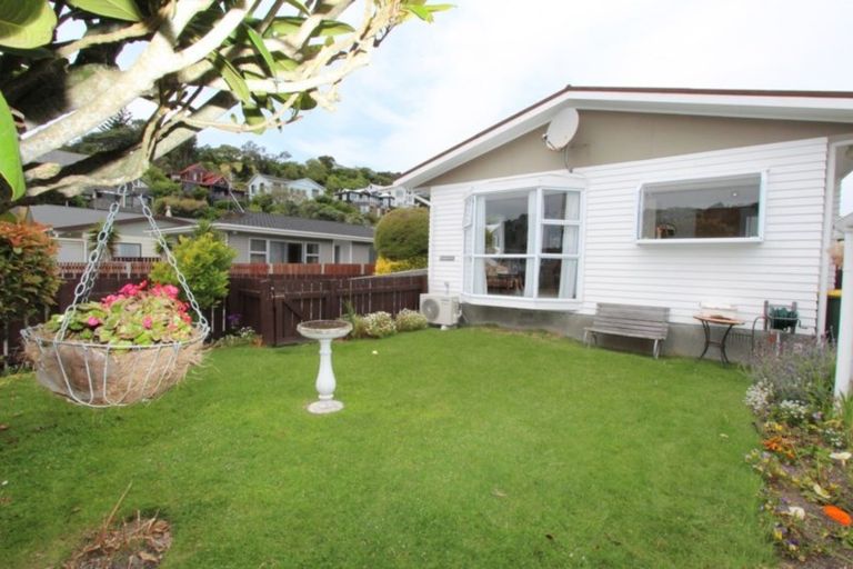 Photo of property in 1/4 Cluny Road, Plimmerton, Porirua, 5026