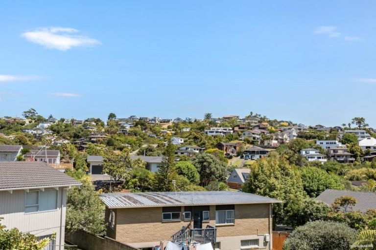 Photo of property in 1/36 Saddleback Rise, Murrays Bay, Auckland, 0630