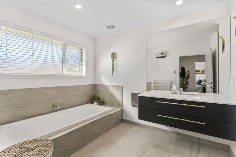 Photo of property in 42 Victory Drive, Wharewaka, Taupo, 3330