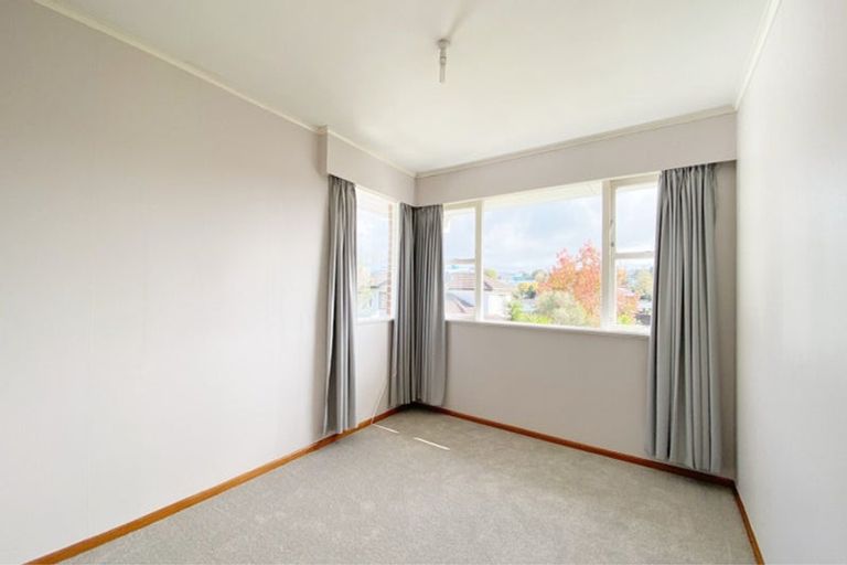 Photo of property in 58 Marlborough Avenue, Glenfield, Auckland, 0629