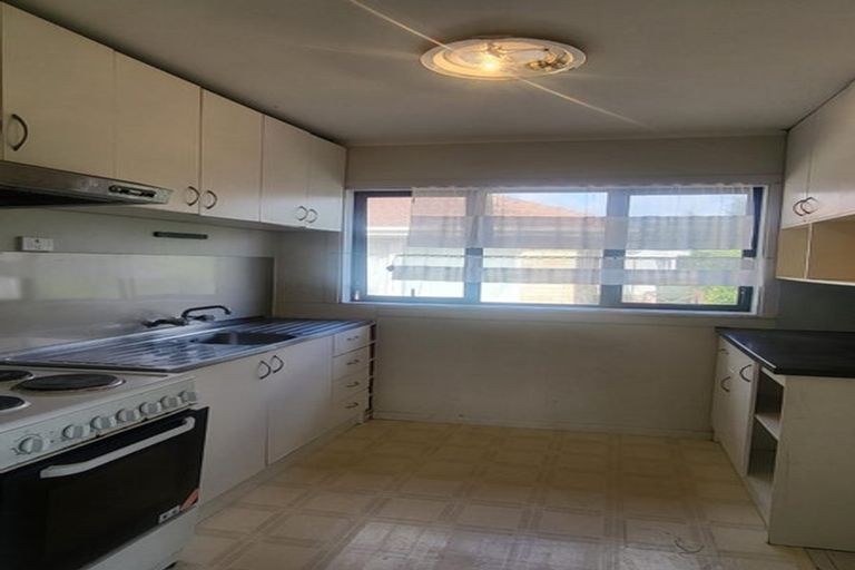 Photo of property in 13 Rogers Road, Manurewa, Auckland, 2102