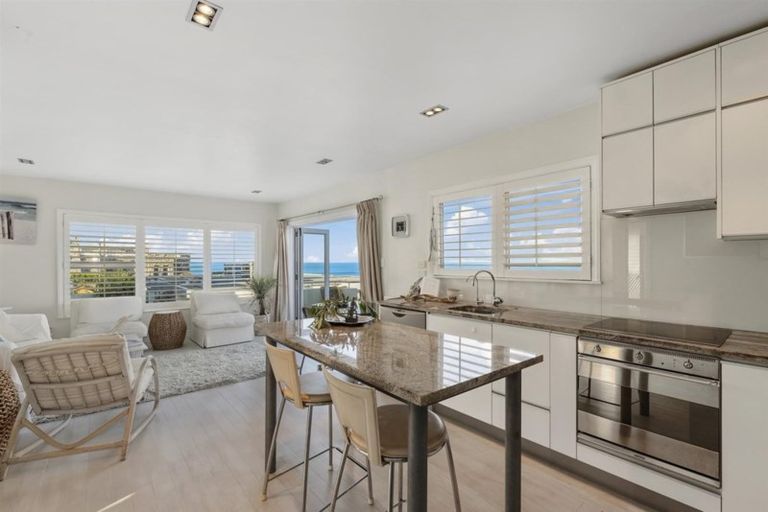 Photo of property in 5/241 Hurstmere Road, Takapuna, Auckland, 0622