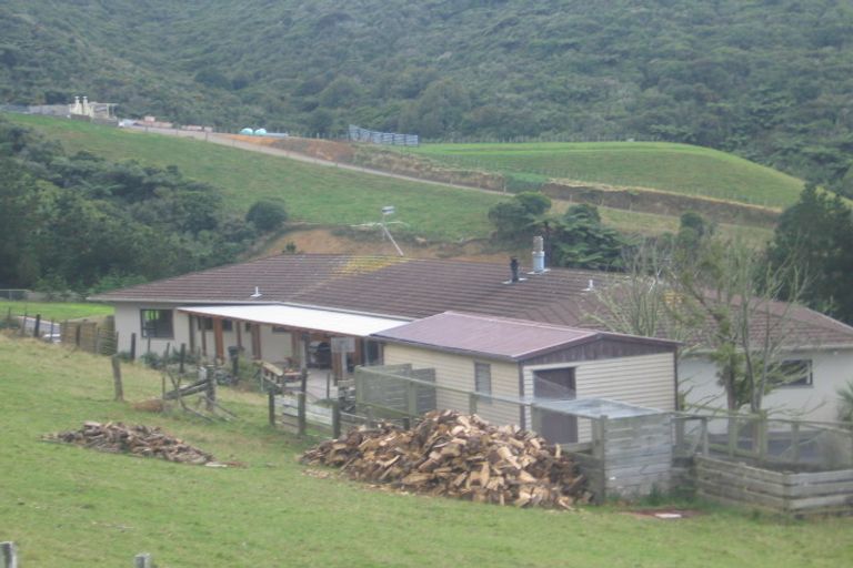 Photo of property in 76 Sweetacres Drive, Belmont, Lower Hutt, 5010