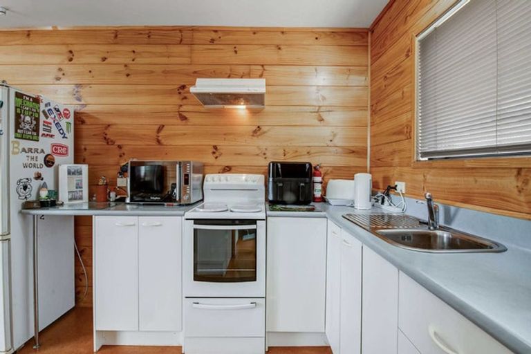 Photo of property in 16 Orewa Heights Crescent, Orewa, 0931