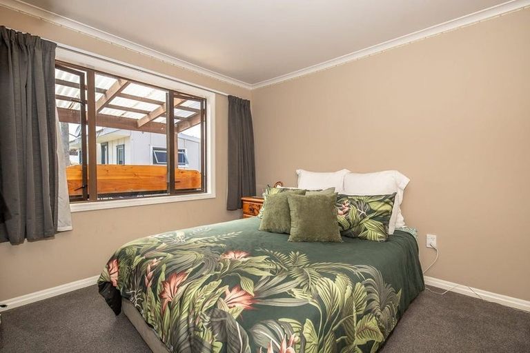 Photo of property in 29 Romilly Street, Westport, 7825