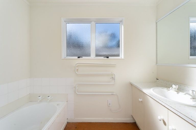 Photo of property in 24 Taksan Place, Pukete, Hamilton, 3200