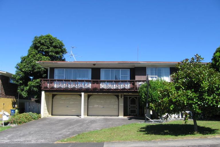 Photo of property in 11 Taitua Drive, Te Atatu South, Auckland, 0610