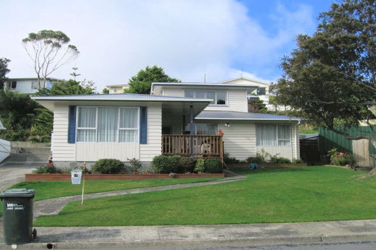 Photo of property in 12 Timaru Grove, Kelson, Lower Hutt, 5010