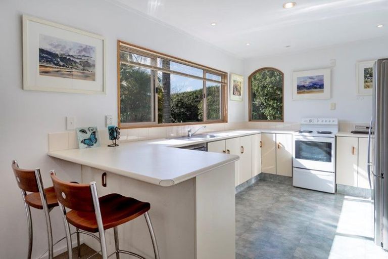 Photo of property in 34a Pahoia Beach Road, Whakamarama, 3172