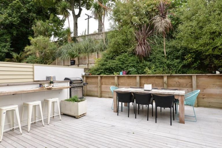 Photo of property in 2c Riro Street, Hamilton East, Hamilton, 3216