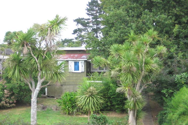 Photo of property in 88 Lancaster Road, Beach Haven, Auckland, 0626
