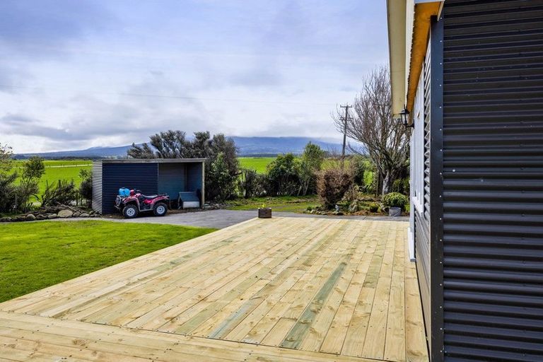 Photo of property in 2745 Opunake Road, Te Kiri, Opunake, 4682