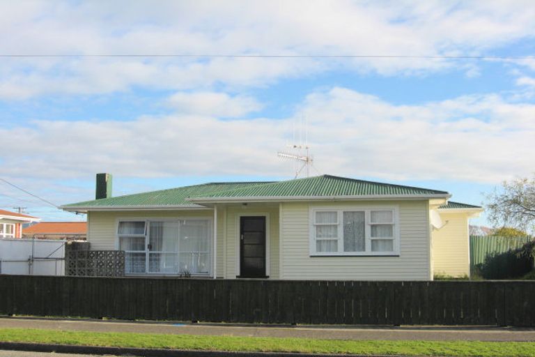 Photo of property in 4 Meadowvale Drive, Levin, 5510