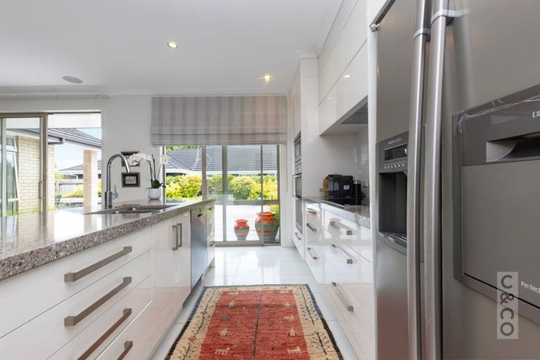 Photo of property in 3 Pohutukawa Parade, Riverhead, 0820