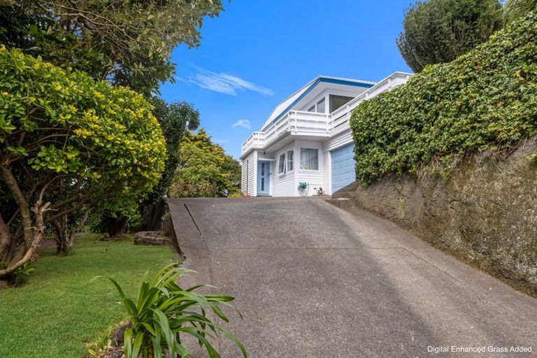 Photo of property in 10 Lawry Street, Moturoa, New Plymouth, 4310